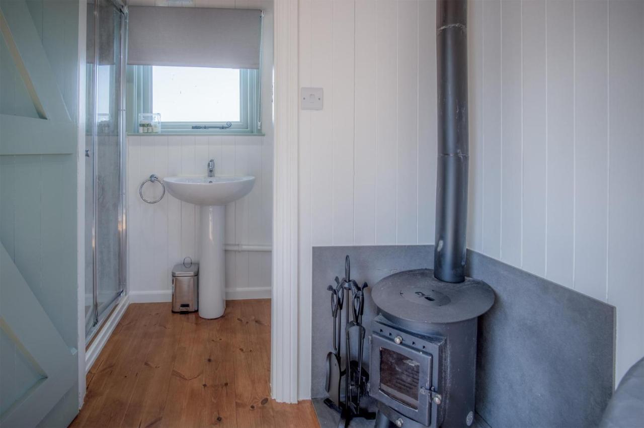 Holiday home Willow - 1 Bedroom Shepherds Hut - Amroth